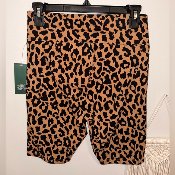 LEOPARD BIKE SHORTS - Picture 2 of 6